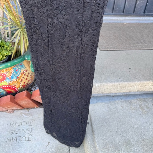 V Chapman the Jules dress in black - Picture 9 of 13